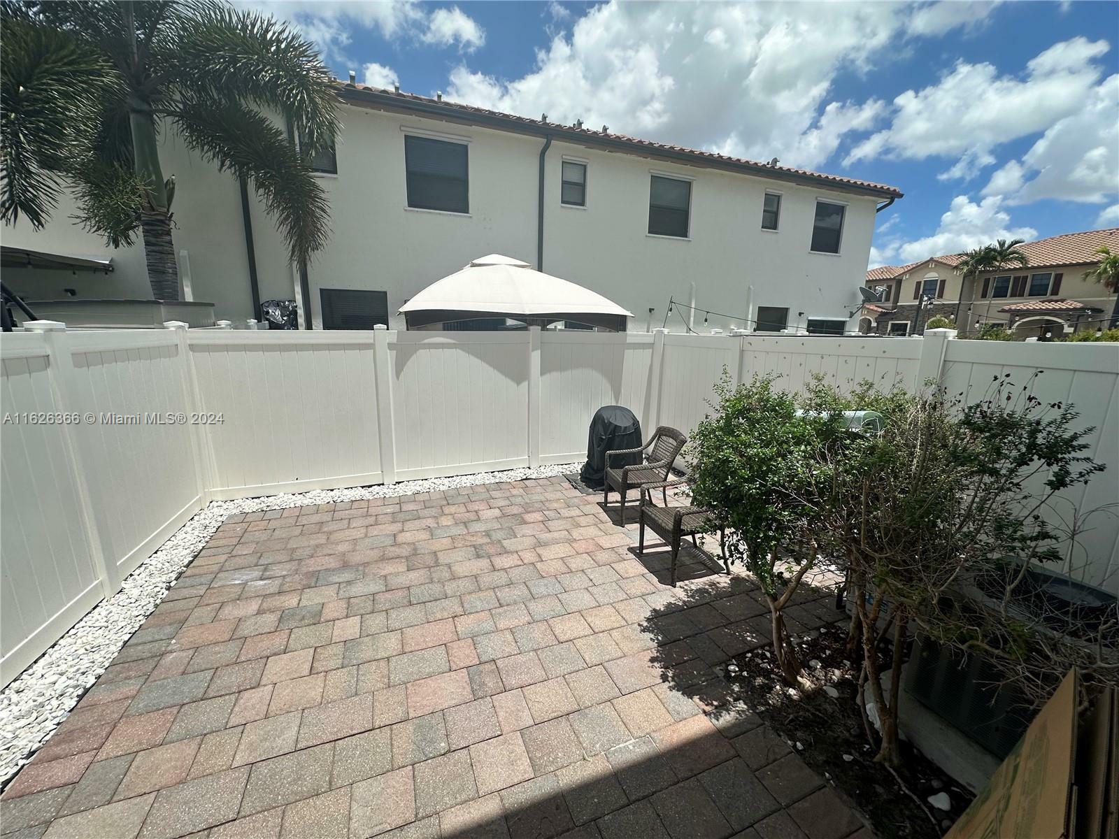 Property Photo:  8871 W 35th Ct  FL 33018 