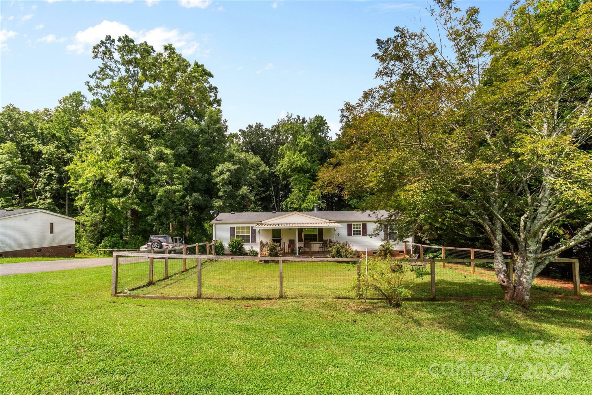 Property Photo:  524 Mountain Meadows Drive  NC 28016 