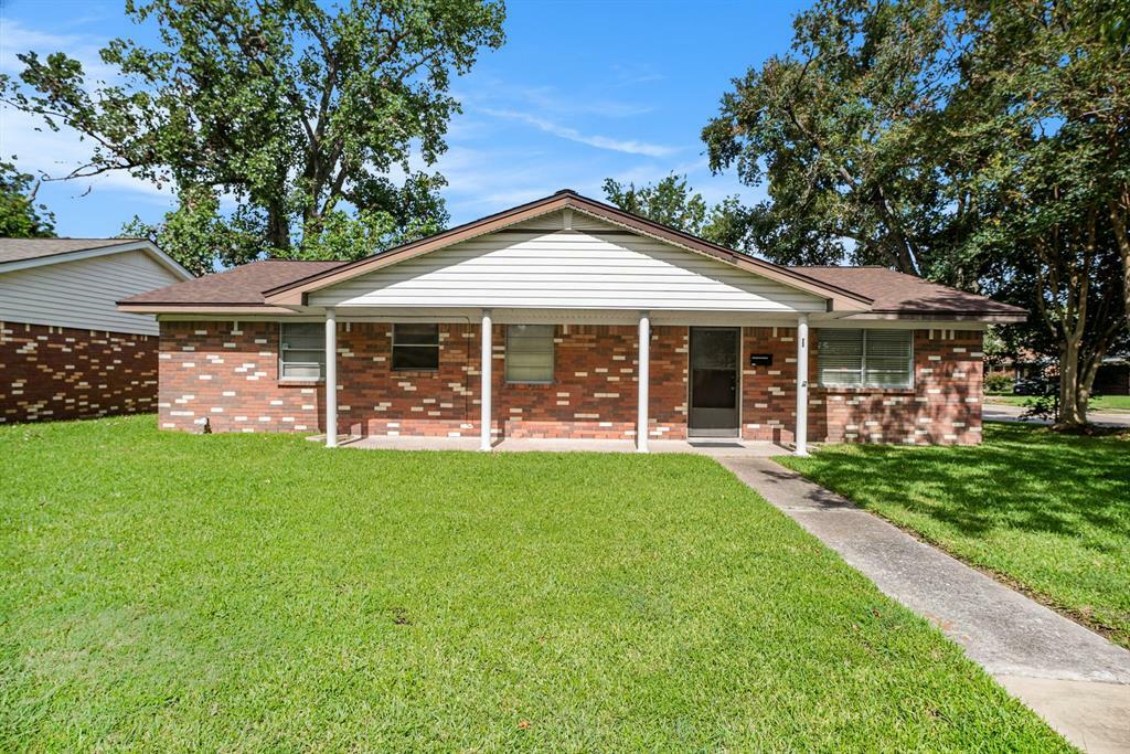 Property Photo:  4202 Glacier Lane  TX 77536 