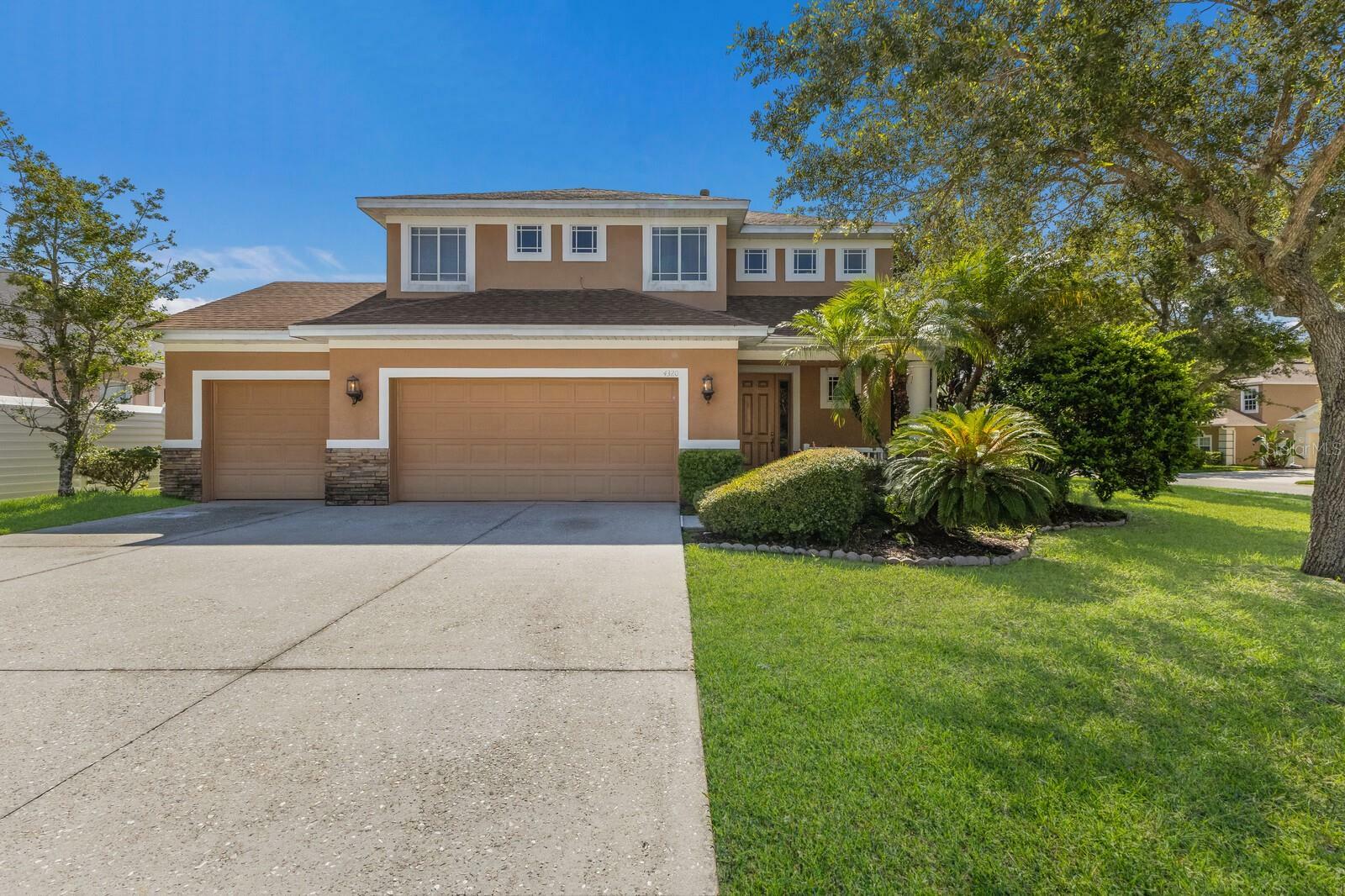 Property Photo:  4320 67th Avenue Circle E  FL 34243 