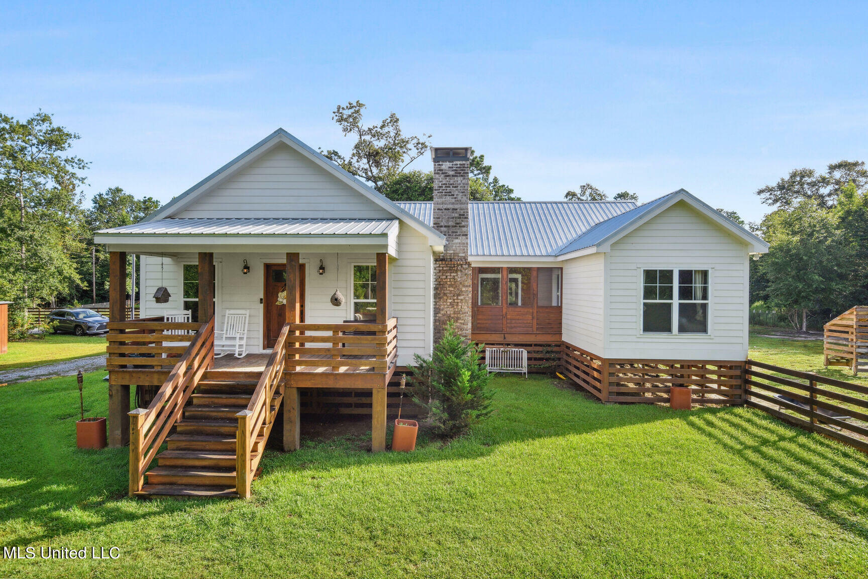 Property Photo:  1208 Irvin Favre Road  MS 39571 