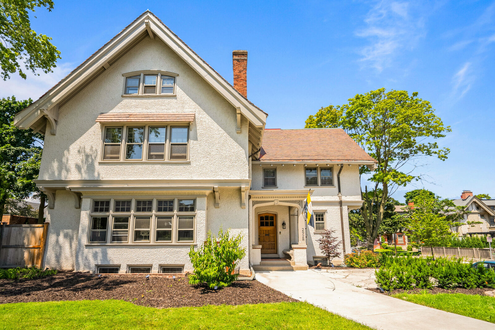 Property Photo:  2928 E Kenwood Blvd  WI 53211 