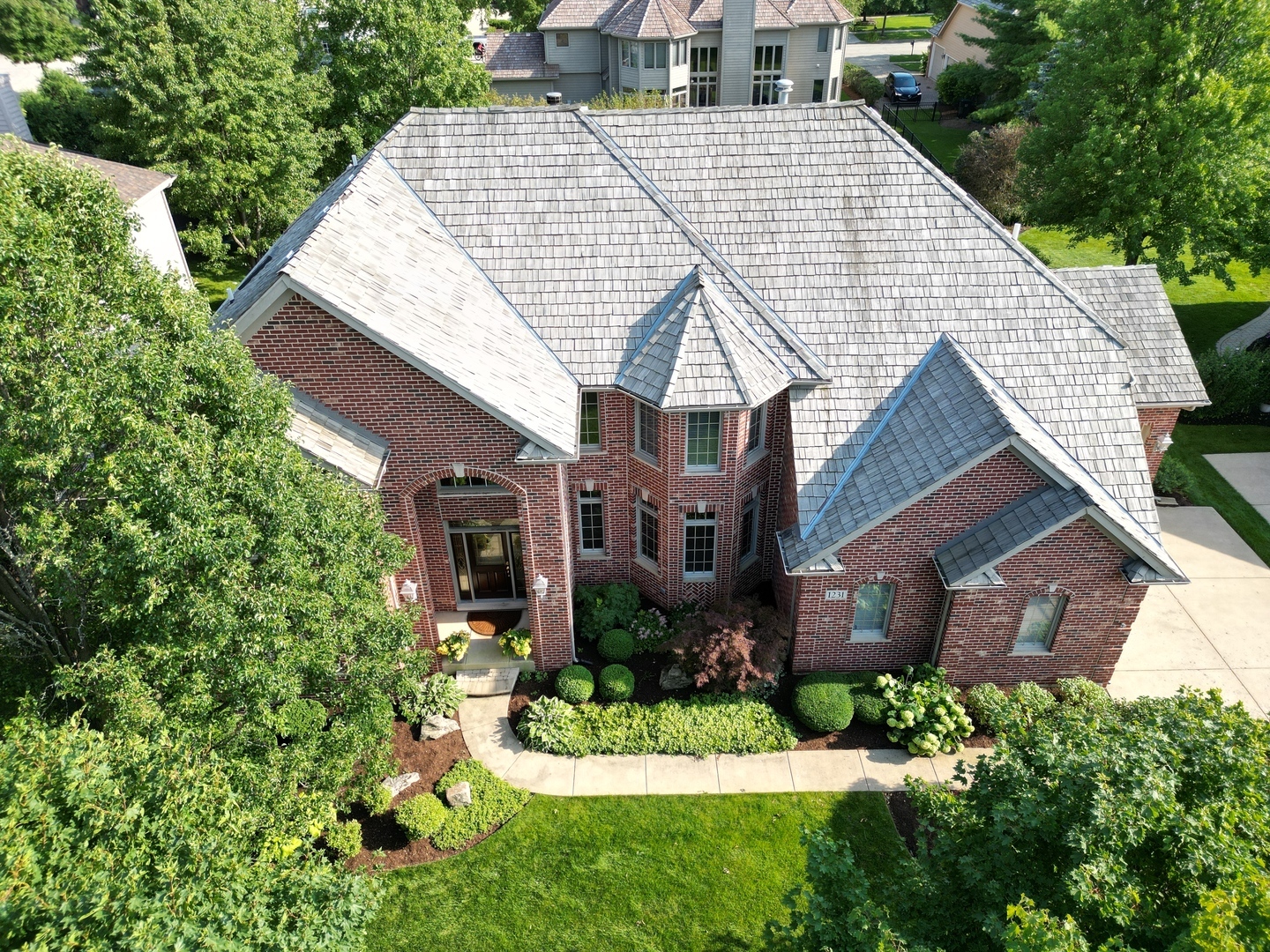 Property Photo:  1231 Countryside Lane  IL 60177 