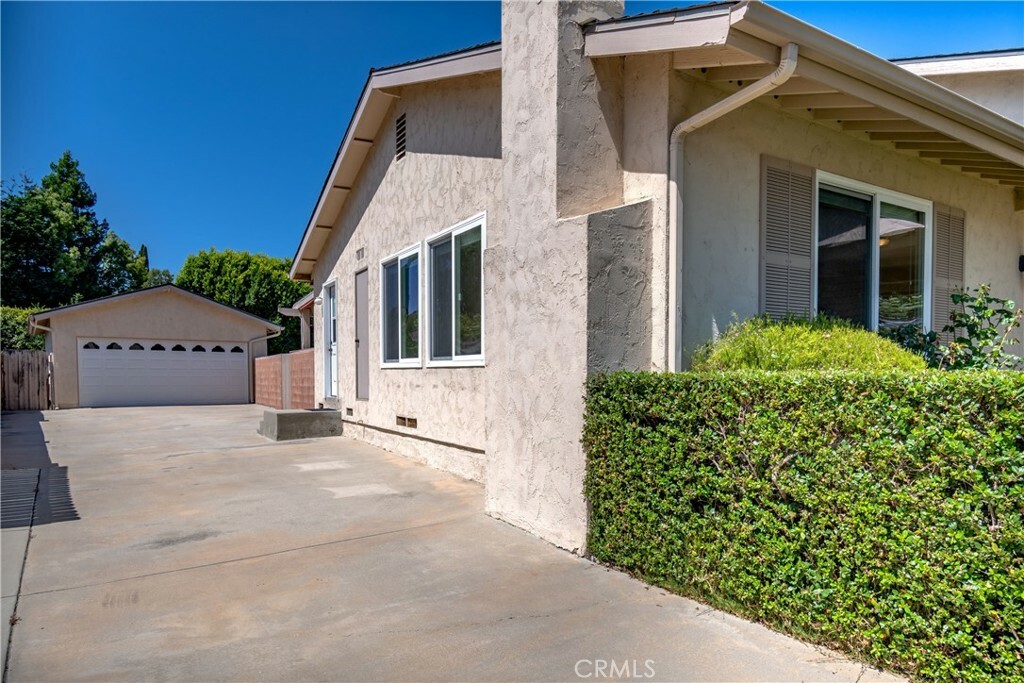 Property Photo:  2644 Velarde Drive  CA 91360 