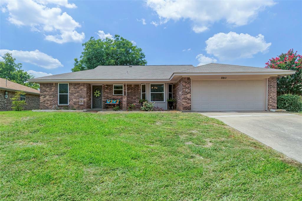 5911 Crestwood Circle E  North Richland Hills TX 76180 photo