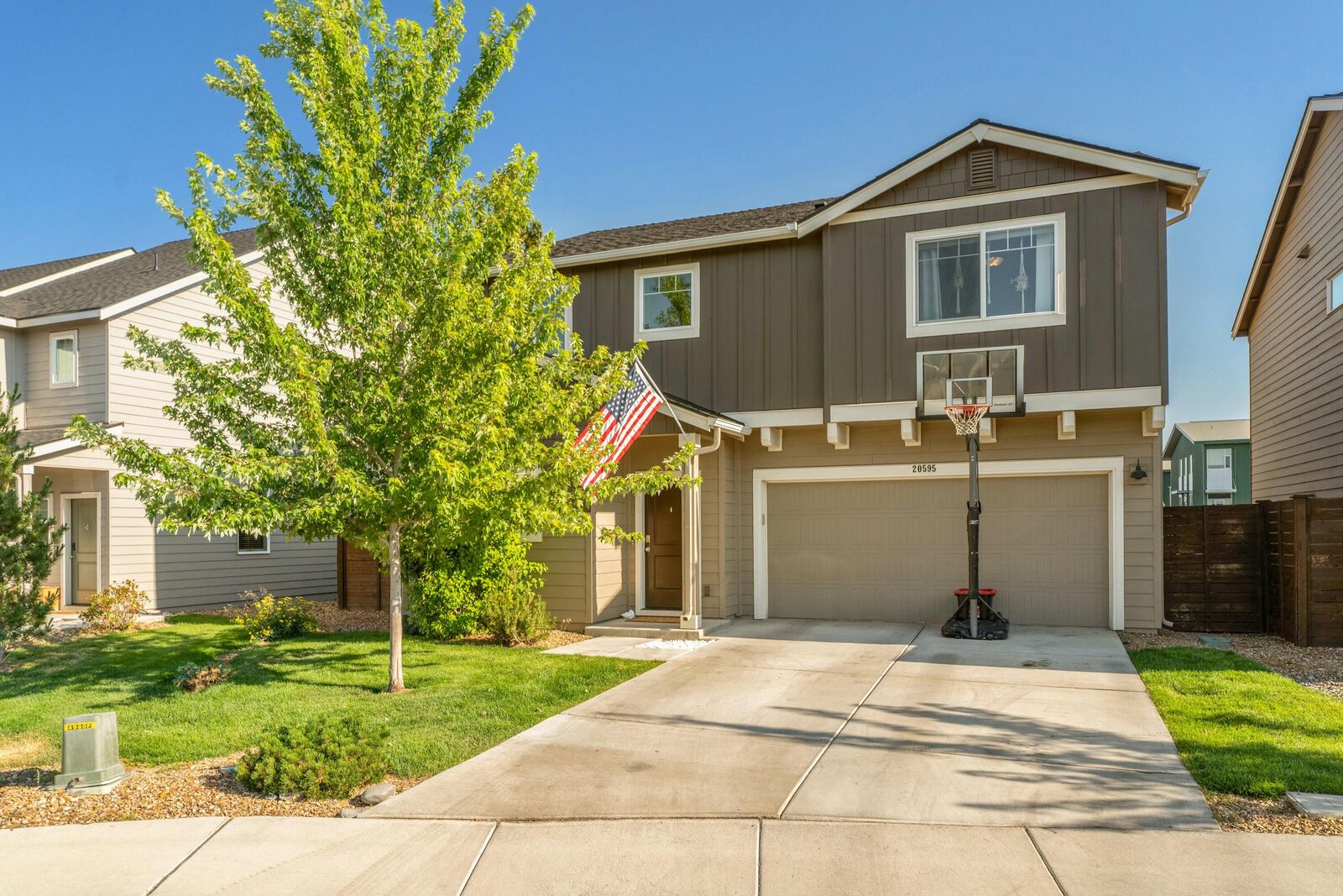 Property Photo: 20595 SE Cameron Avenue OR 97702