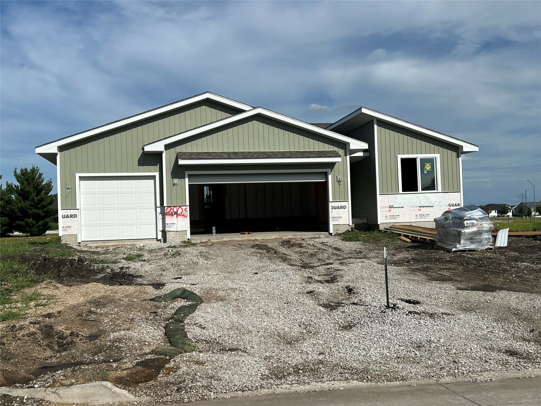 Property Photo:  2925 3rd Avenue SW  IA 50009 