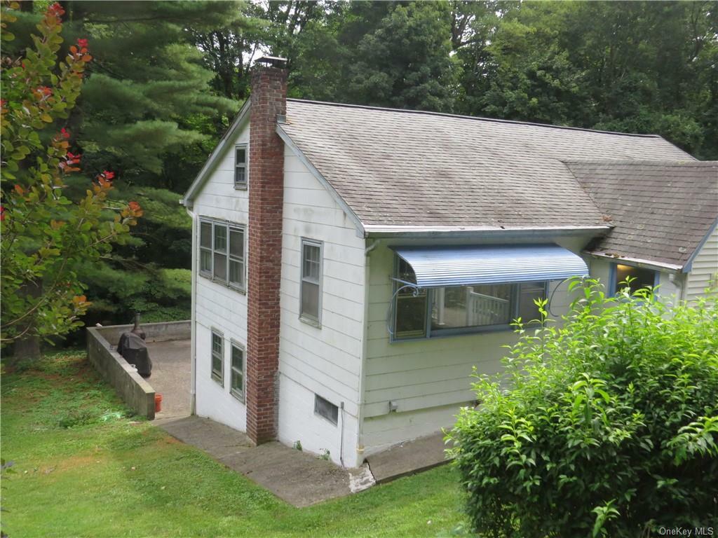 Property Photo:  44 Haviland Road  NY 10512 