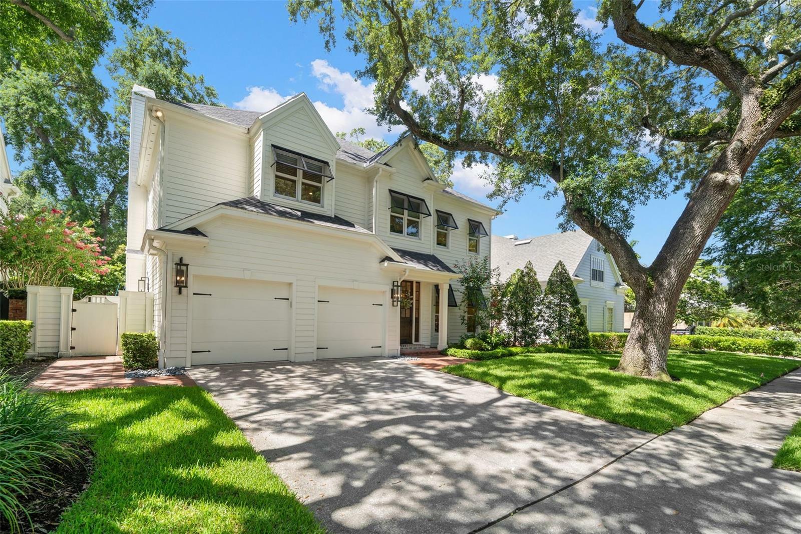 Property Photo:  2922 W Bayshore Court  FL 33611 