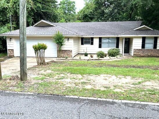 Property Photo:  205 Halstead Road  MS 39564 