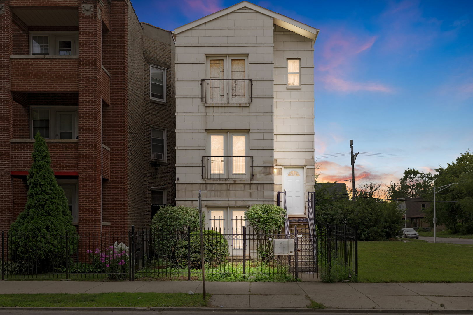 Property Photo:  1453 W Garfield Boulevard 2  IL 60636 