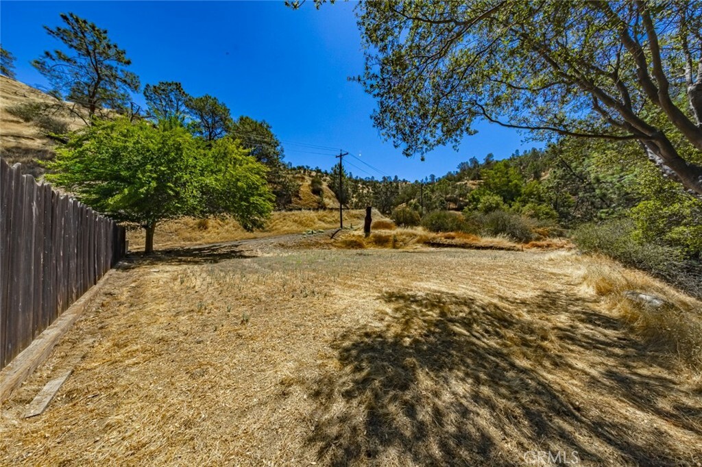 Property Photo:  27785 Sky Harbour Road  CA 93626 