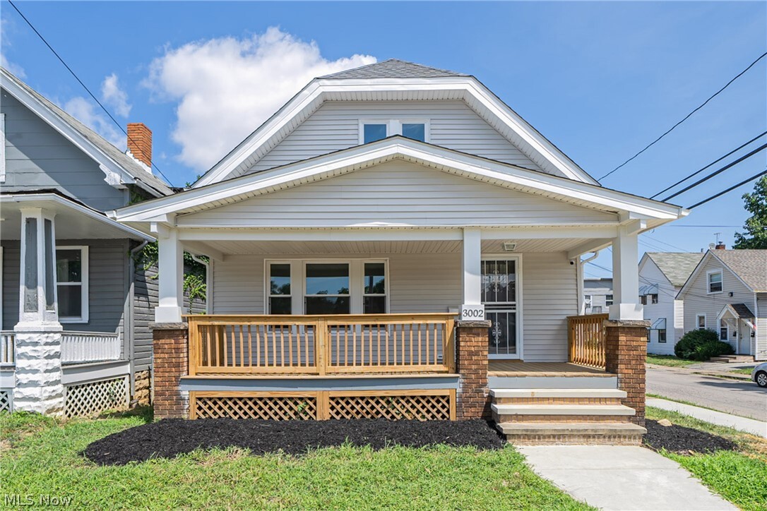 Property Photo: 3002 Montclair Avenue OH 44109