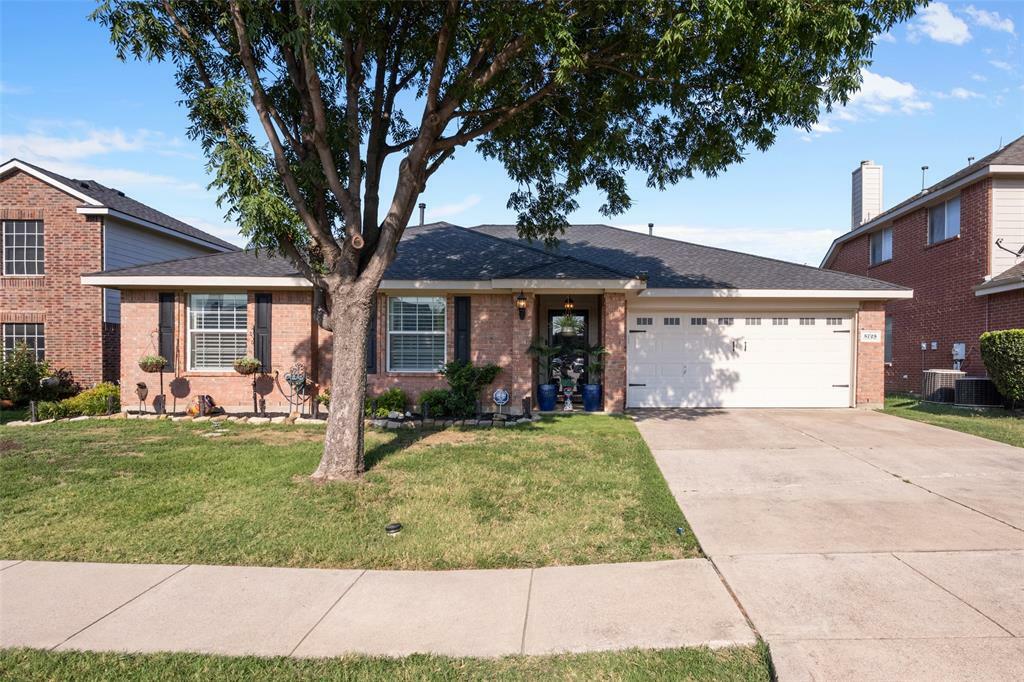 Property Photo:  5725 Lionfish Way  TX 76131 