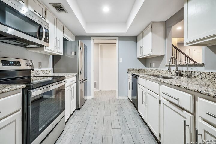 Property Photo: 8406 Echo Creek 8406 TX 78240