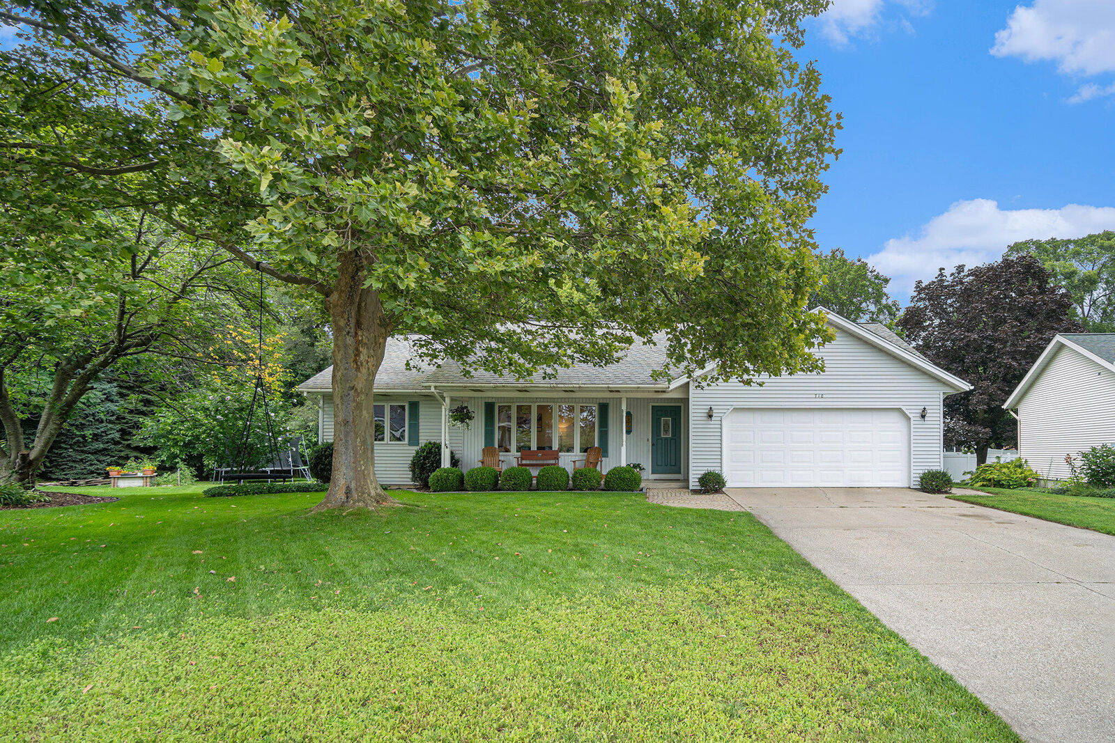 Property Photo:  710 N Meadow Drive  MI 49423 