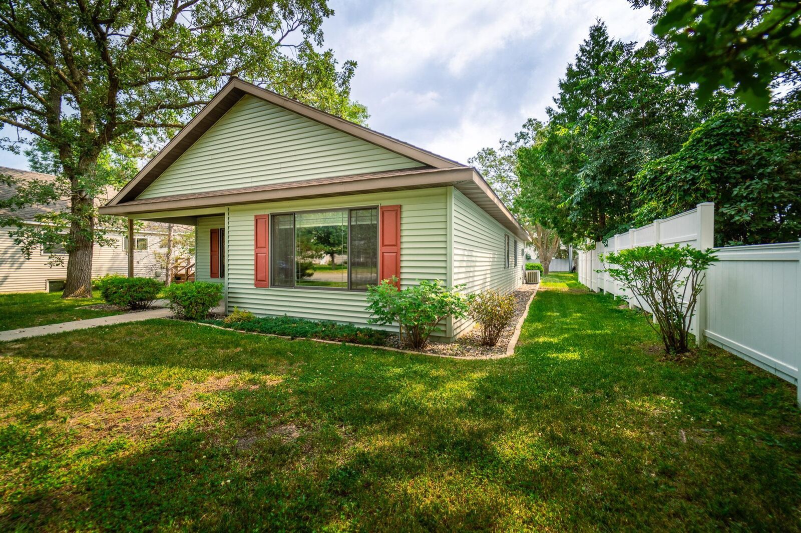 Property Photo: 2614 Calihan Avenue NE MN 56601