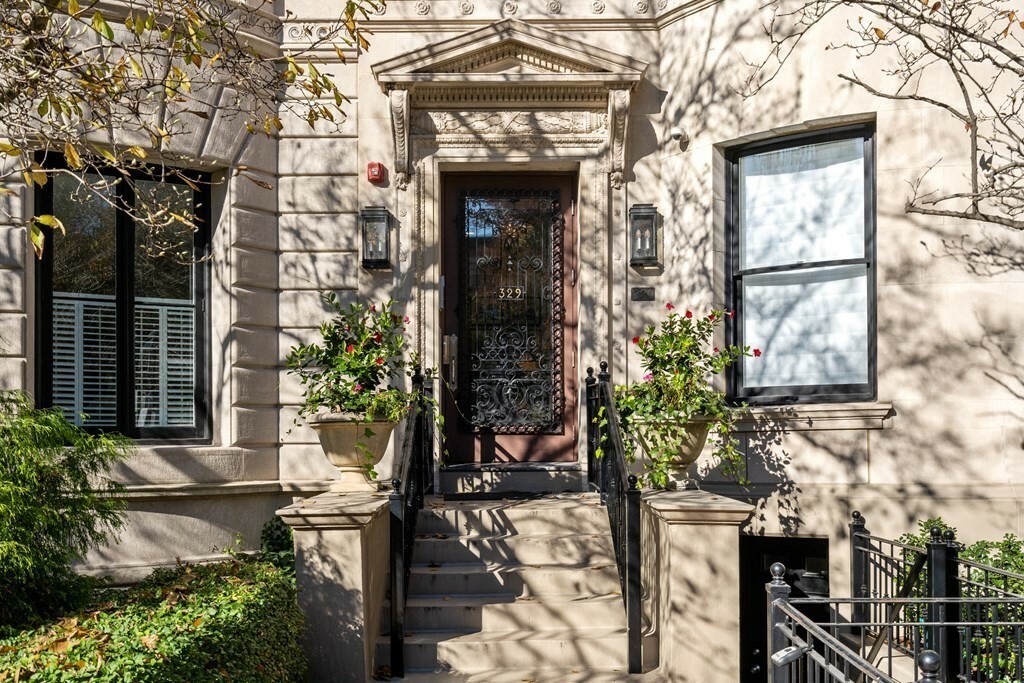 Property Photo: 329 Commonwealth 5 MA 02115