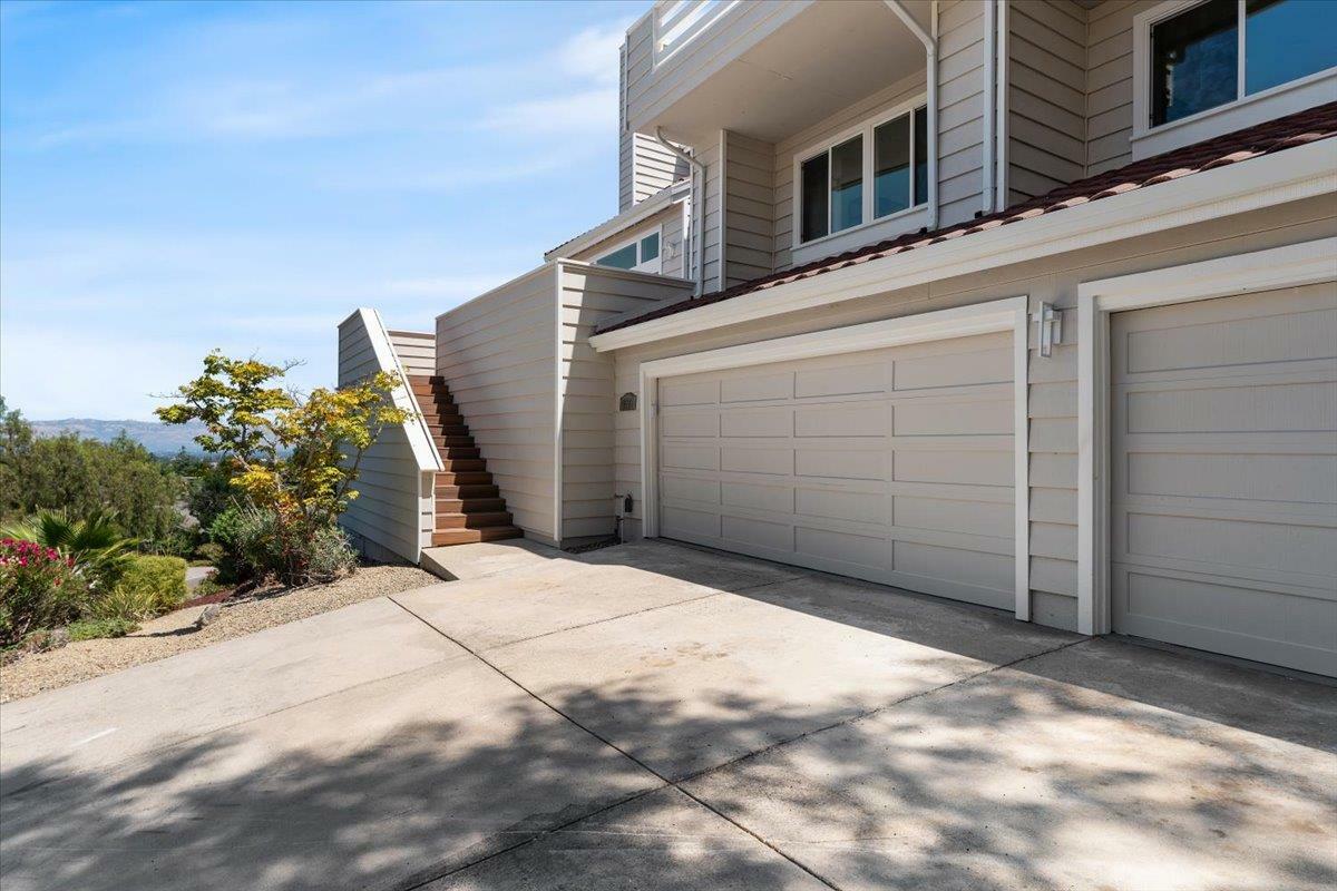 Property Photo:  10387 Avenida Lane  CA 95014 