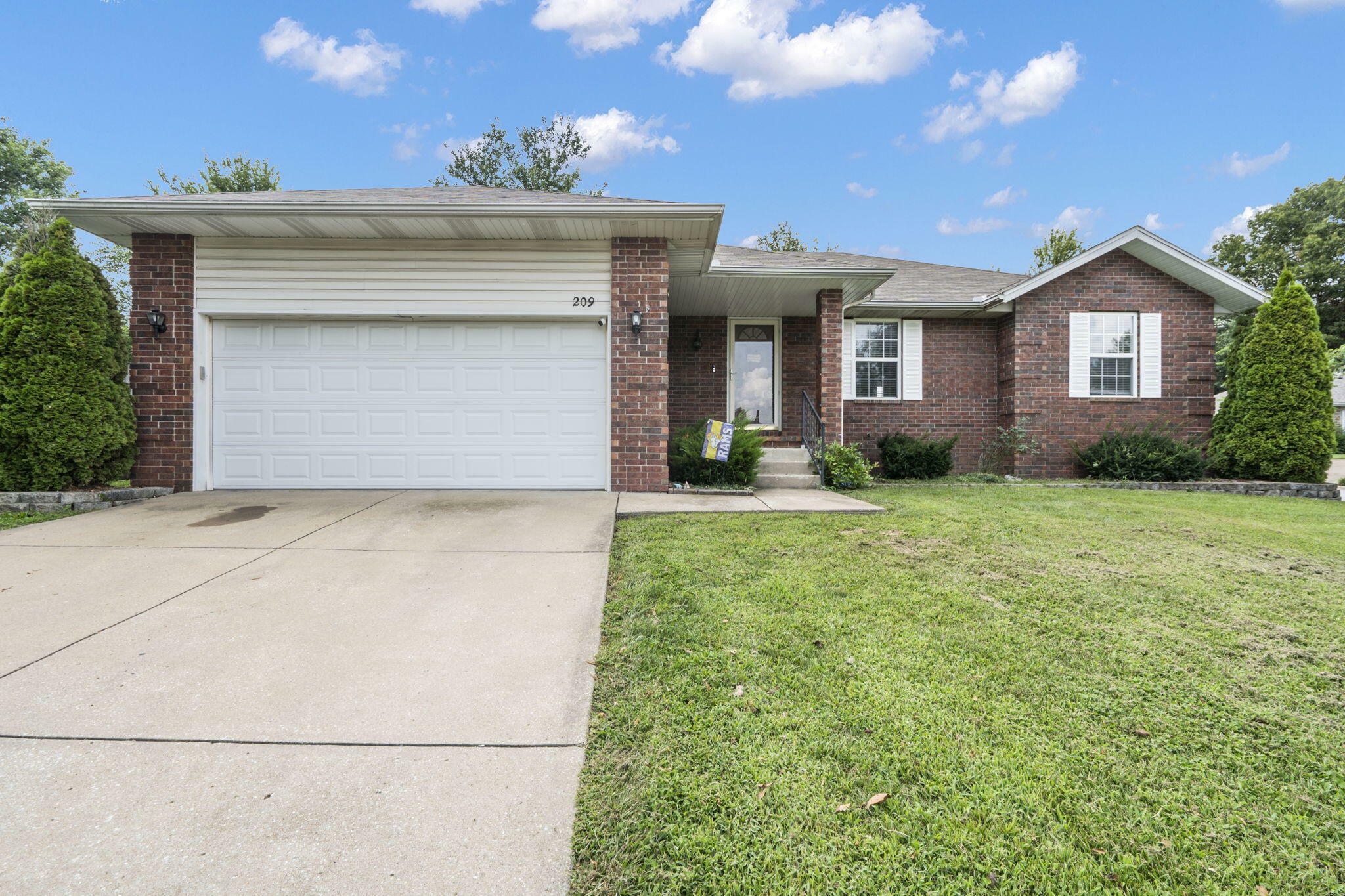 Property Photo:  209 Shady Acres Circle  MO 65714 