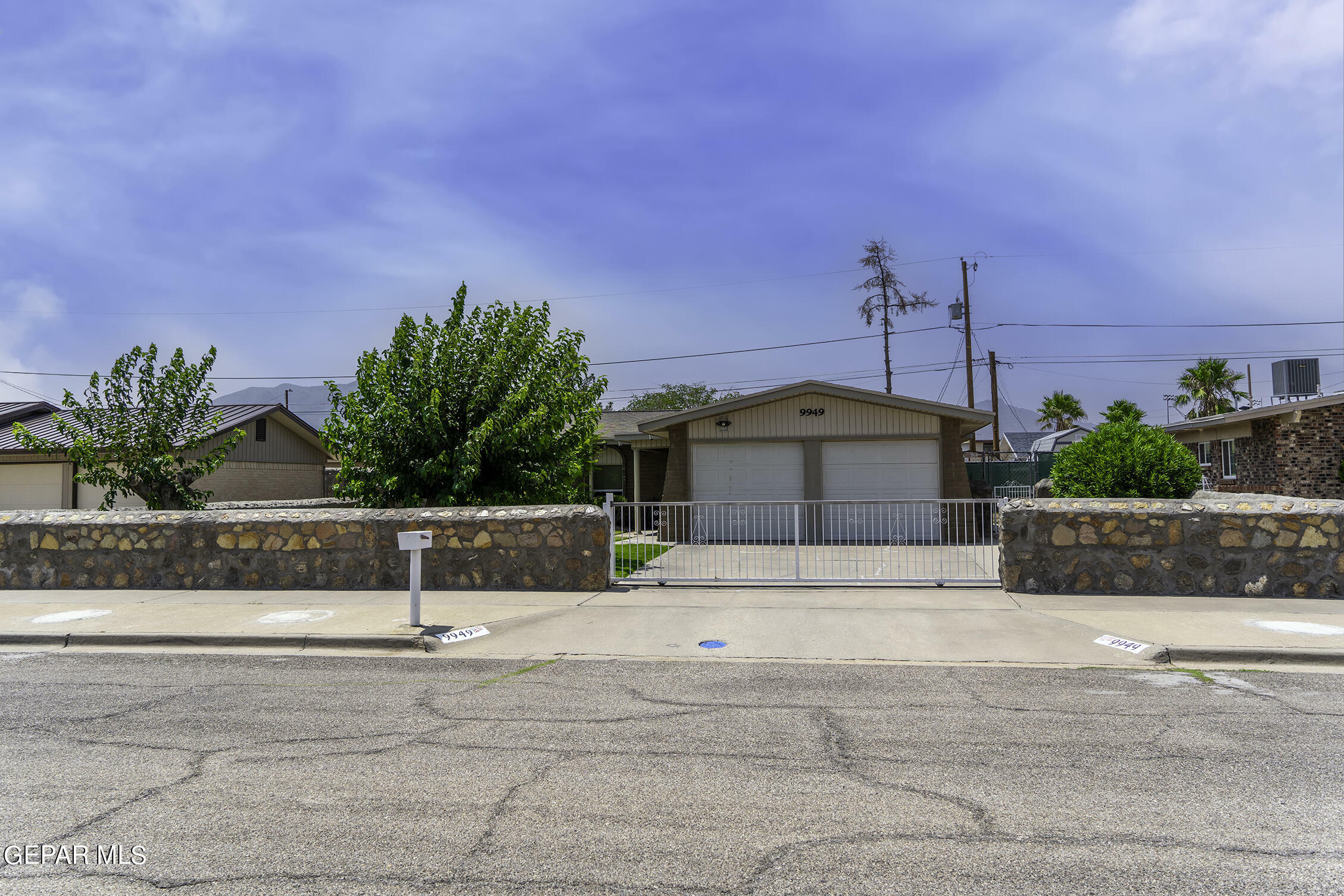 Property Photo:  9949 Sidewinder Street  TX 79924 