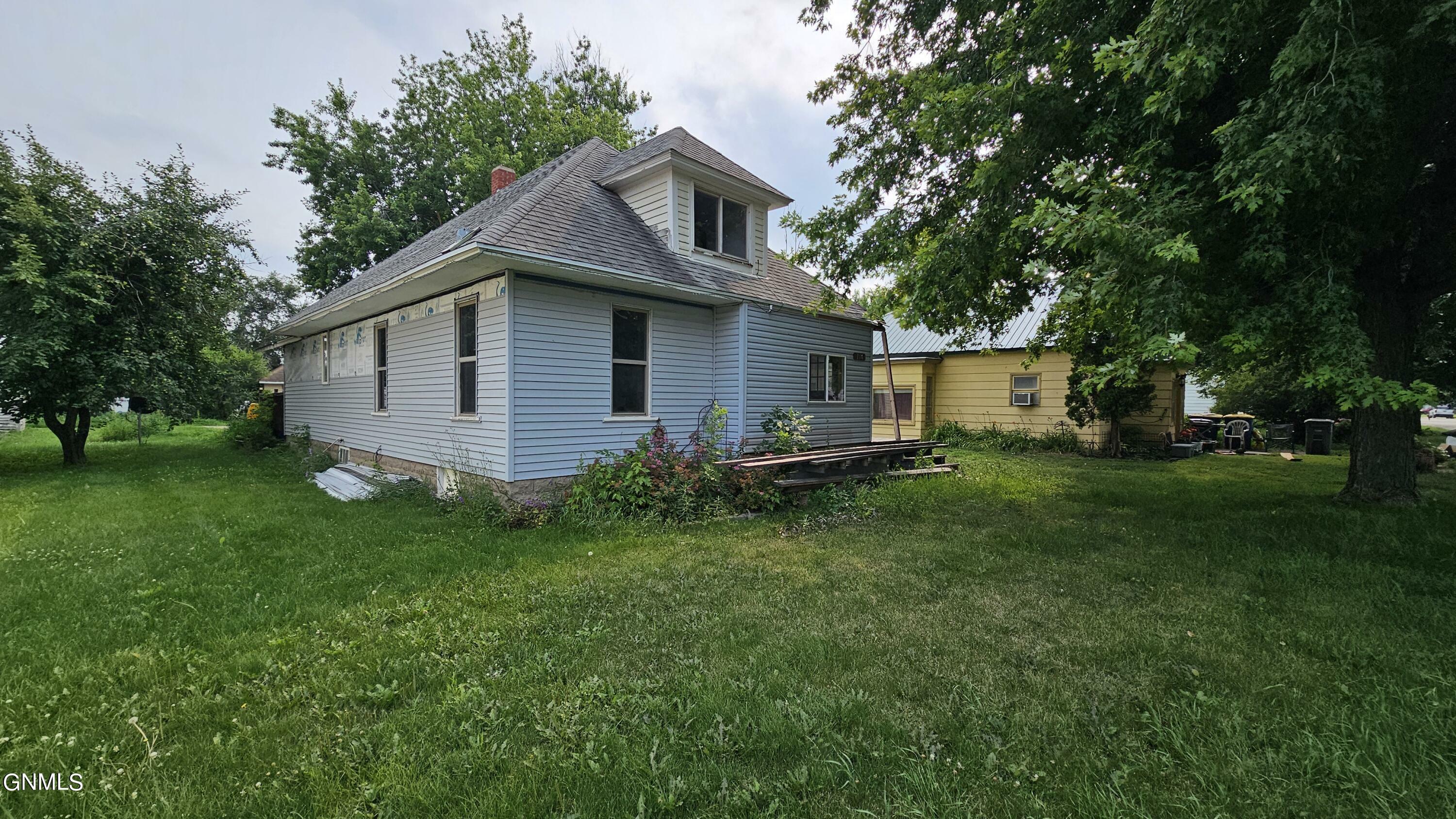 Property Photo:  116 3rd Street N  ND 58436 