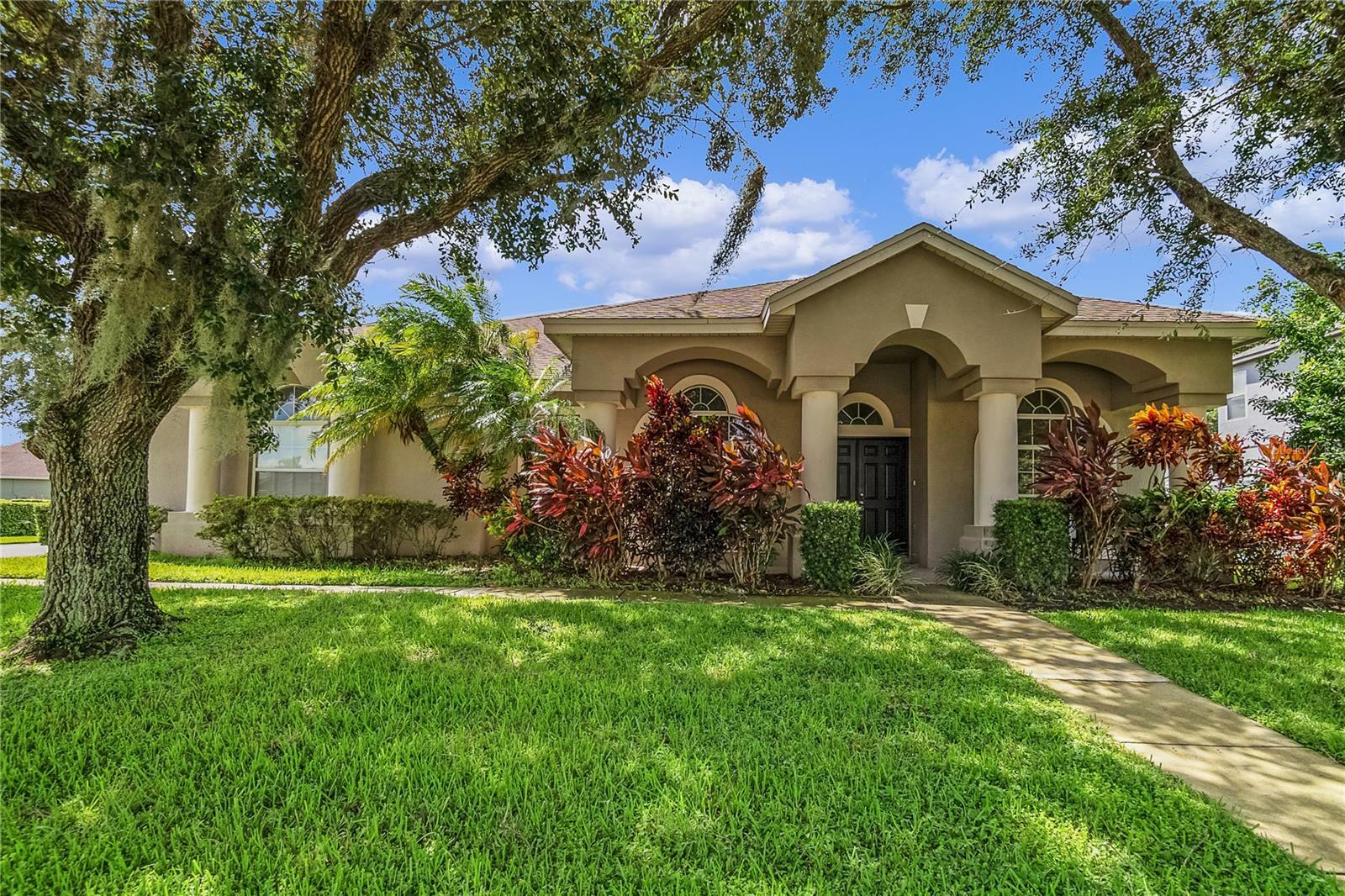 Property Photo:  620 Huntington Pines Drive  FL 34761 