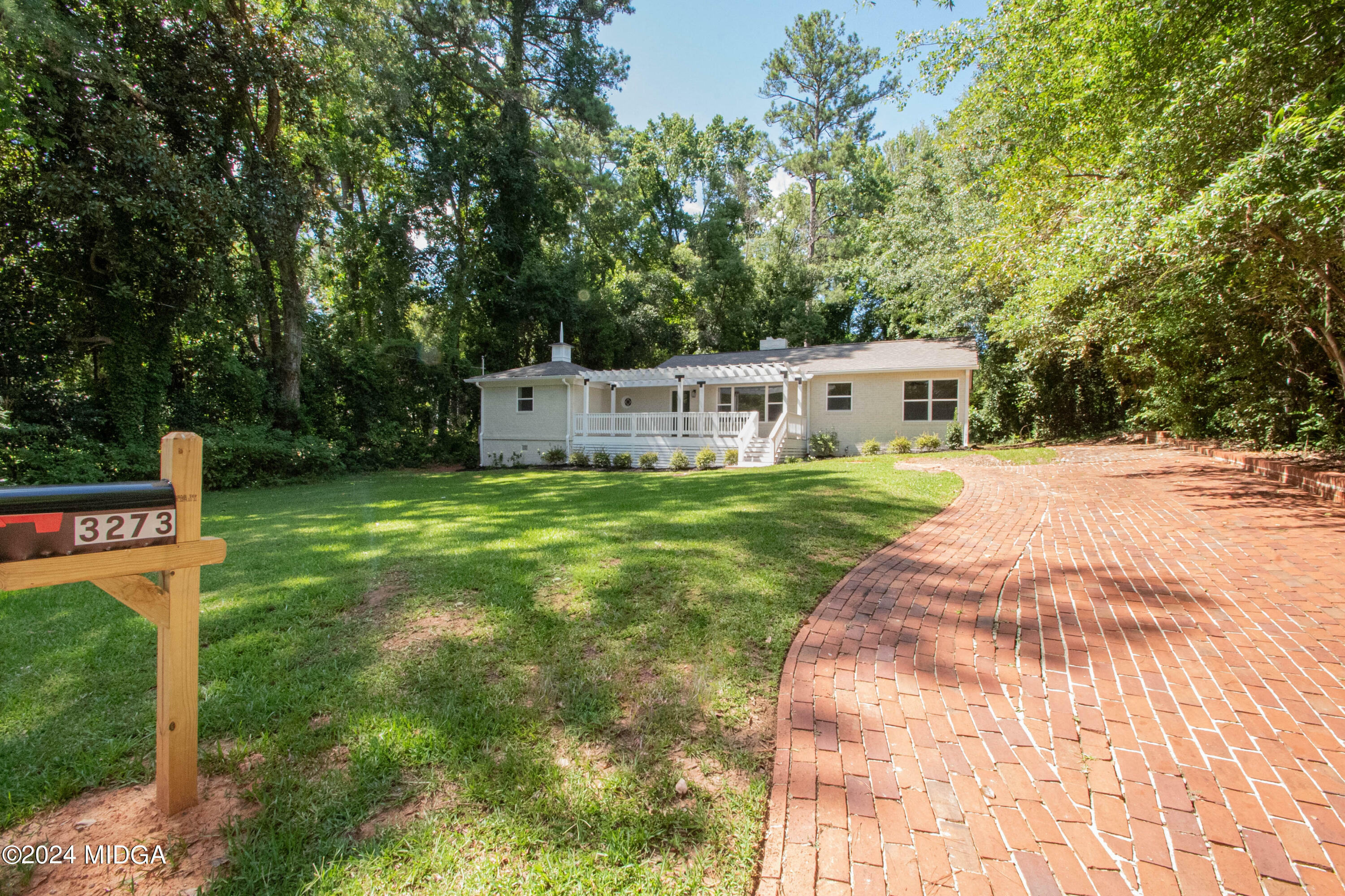 Property Photo:  3273 Louise Place  GA 31204 