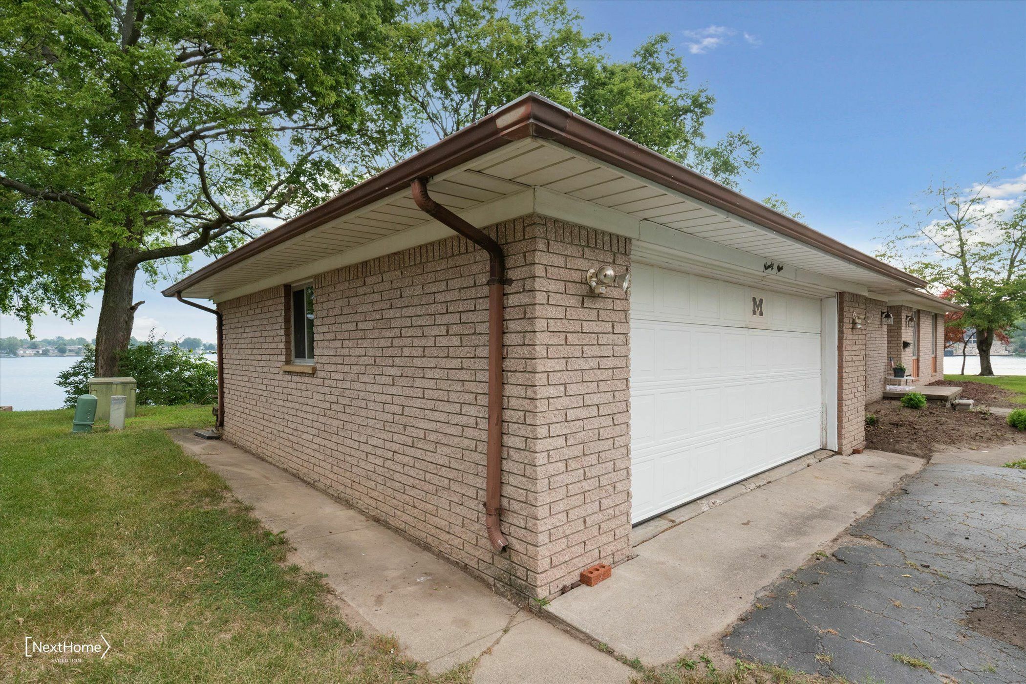 Property Photo:  99 Potter  MI 48111 3607 