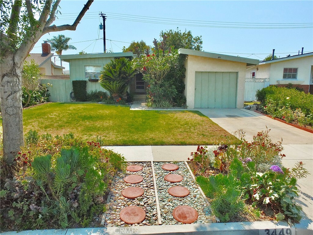 Property Photo:  3449 Gondar Ave  CA 90808 