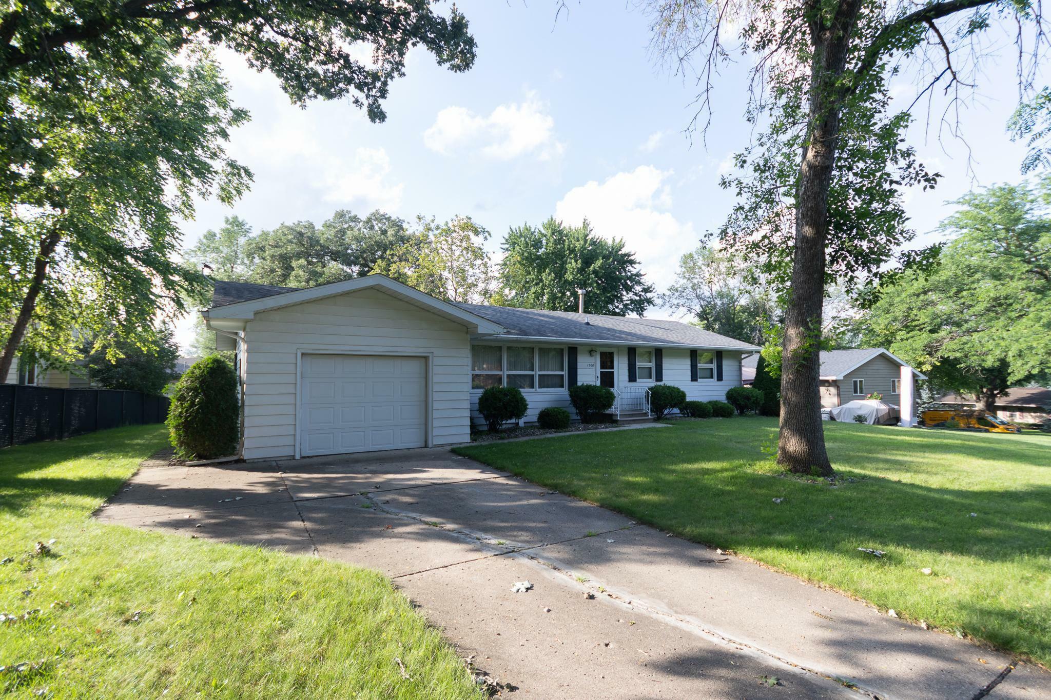 Property Photo:  1208 Birch Hill Drive  MN 56007 