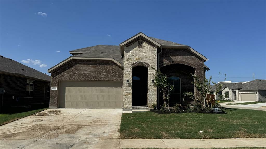 Property Photo:  1233 Lisburn Drive  TX 76247 