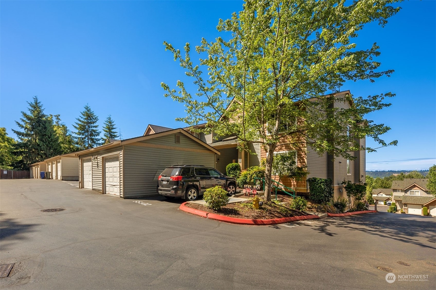 Property Photo: 4901 Morris Avenue S Ss201 WA 98055
