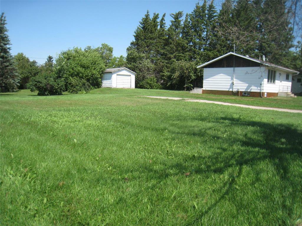 Property Photo:  119 3rd Avenue  MB R0L 0C0 