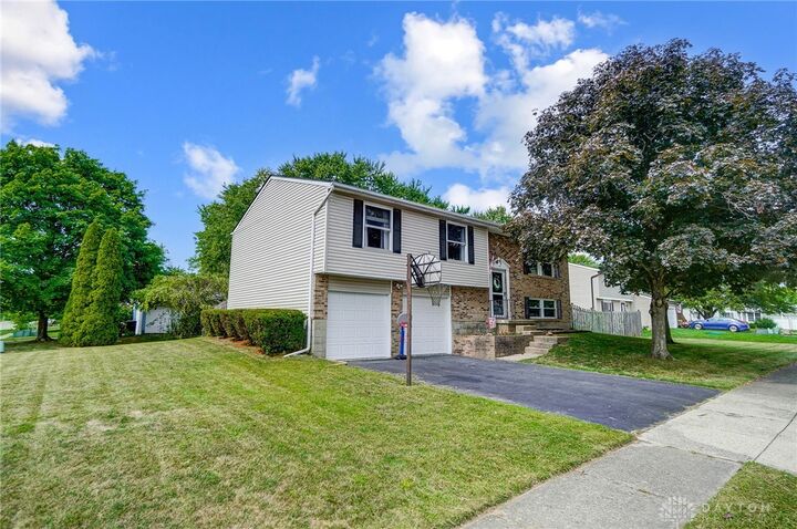 2400 Chaffman Court  Miamisburg OH 45342 photo