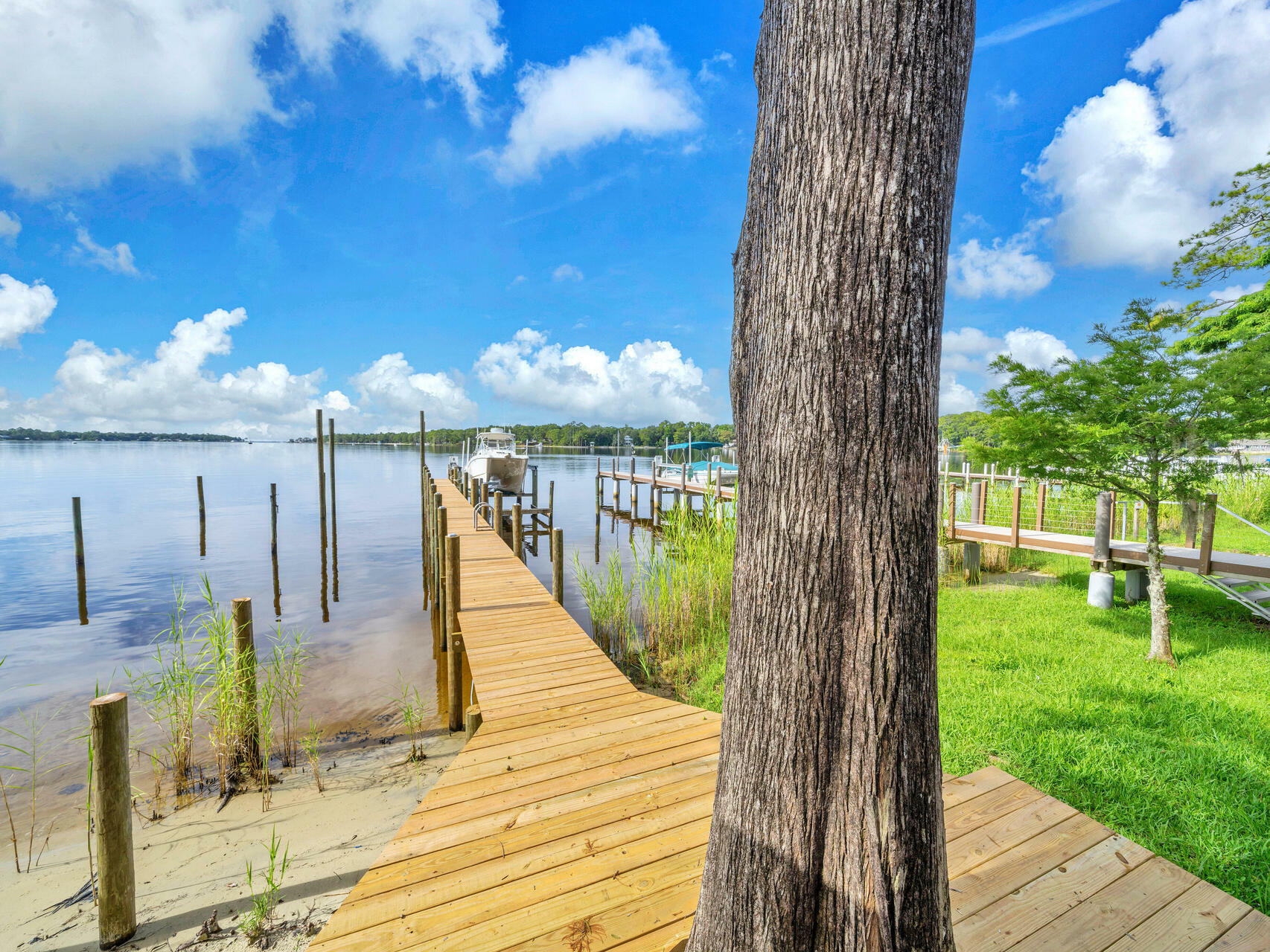 Property Photo:  704 Regatta Drive 704  FL 32578 