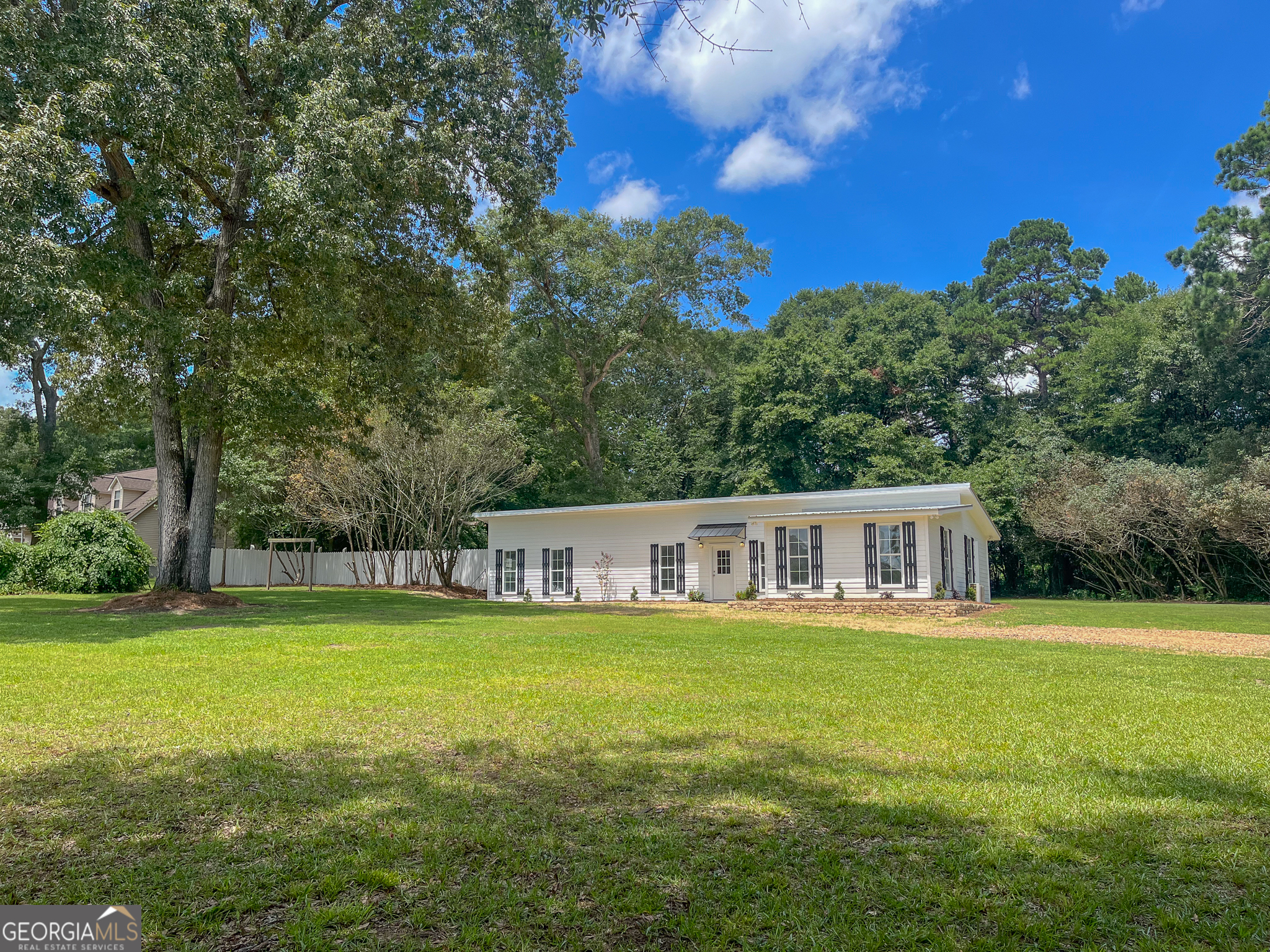 Property Photo:  824 Beach Drive  GA 31027 