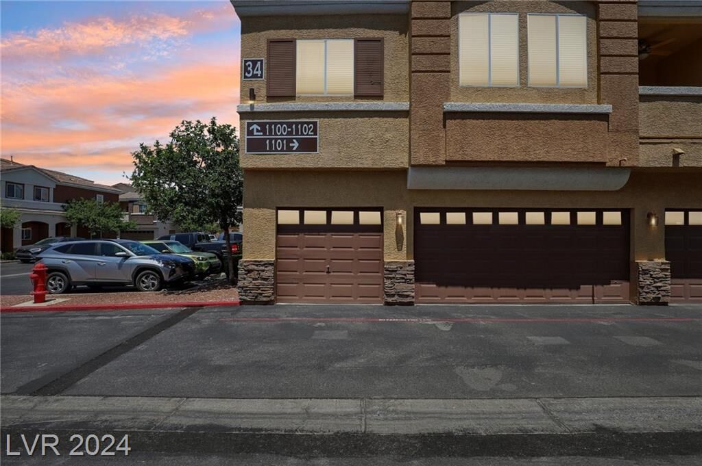 Property Photo: 9303 Gilcrease Avenue 1100 NV 89149