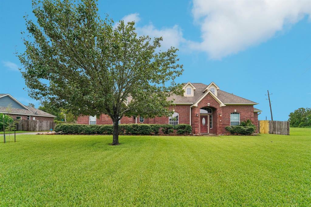 Property Photo:  3419 Royal Palm Drive  TX 77523 