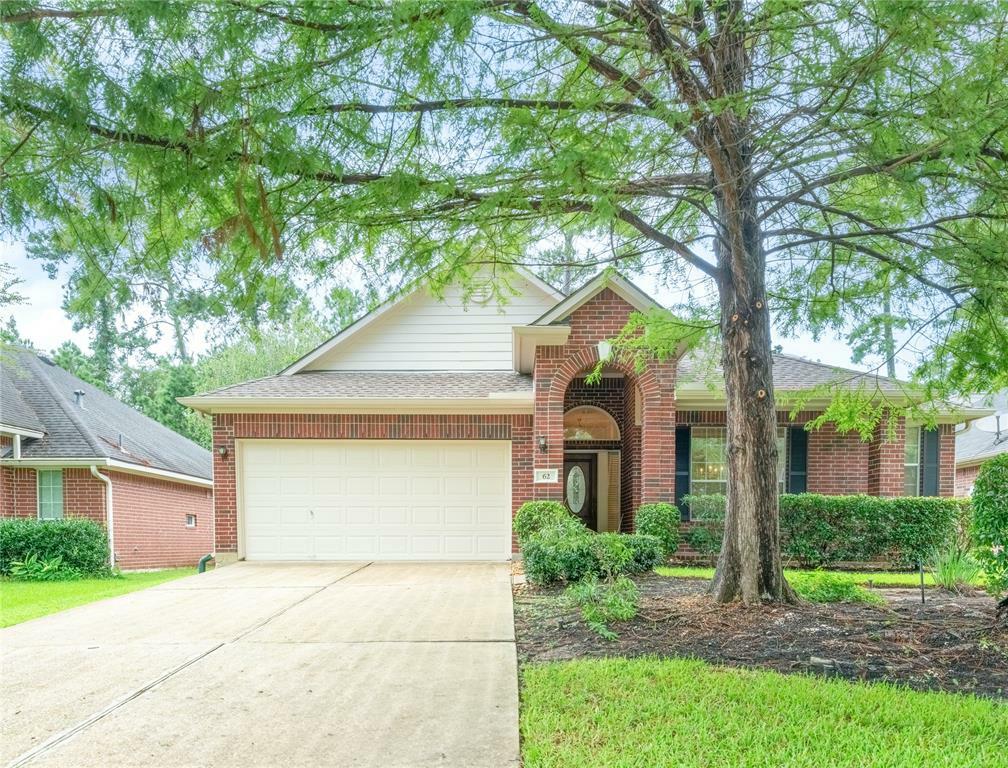 Property Photo:  62 N Queenscliff Circle  TX 77382 