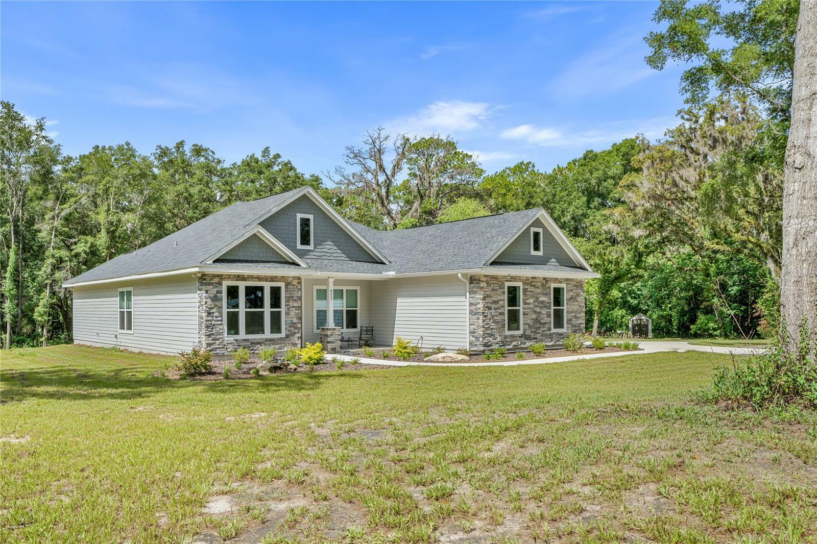 Property Photo: 8527 SW 145th Place FL 32618