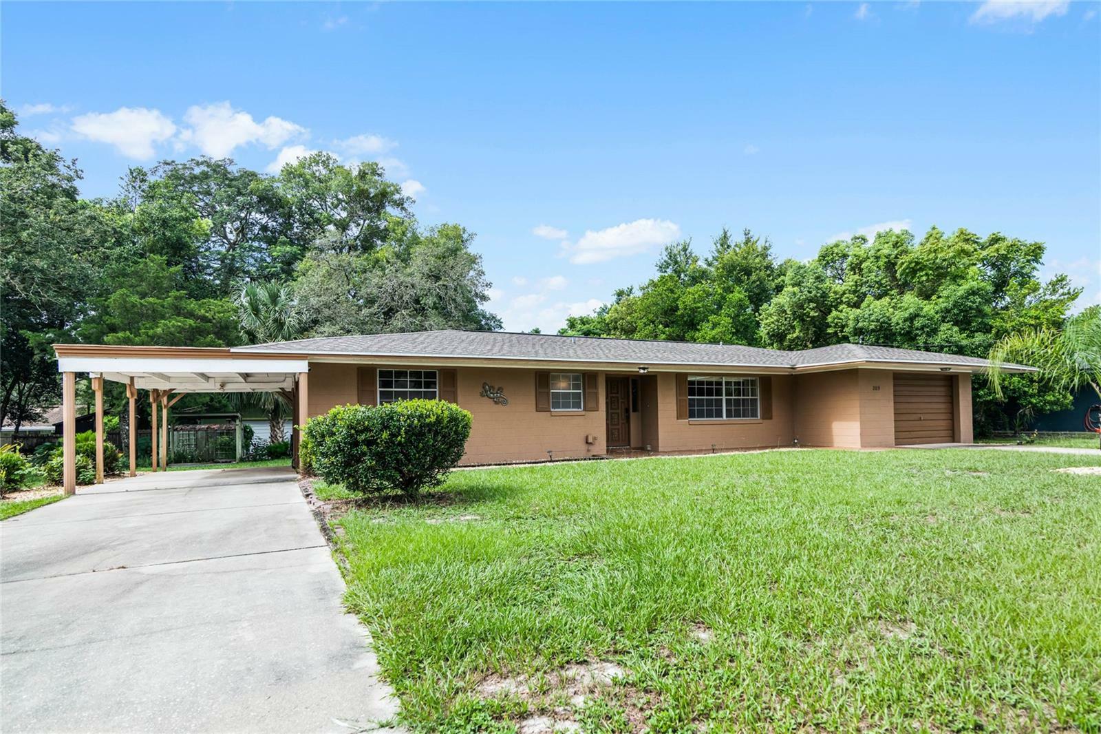 Property Photo:  209 Lakewood Drive  FL 32713 