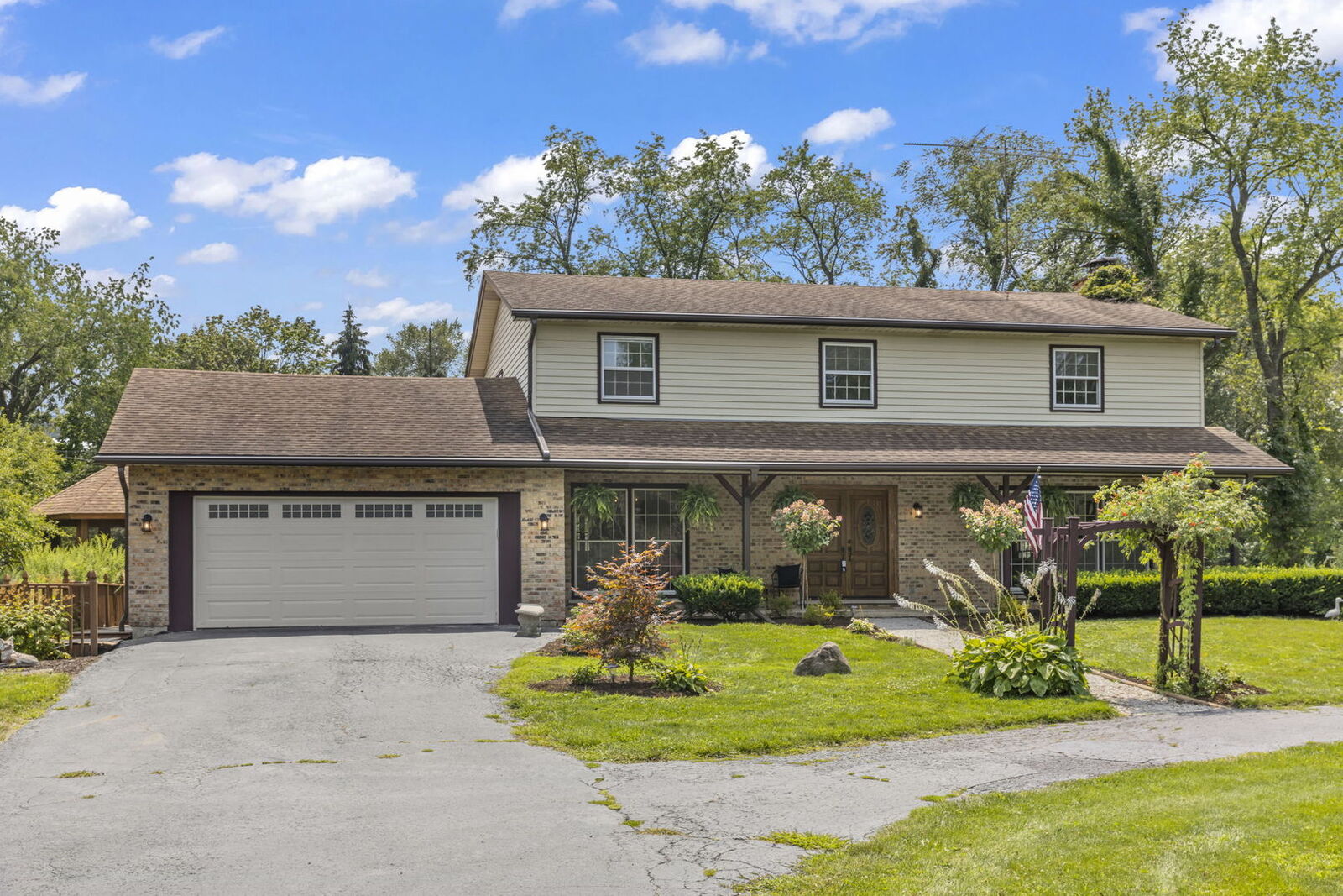 Property Photo:  32W265 Pratt Road  IL 60184 