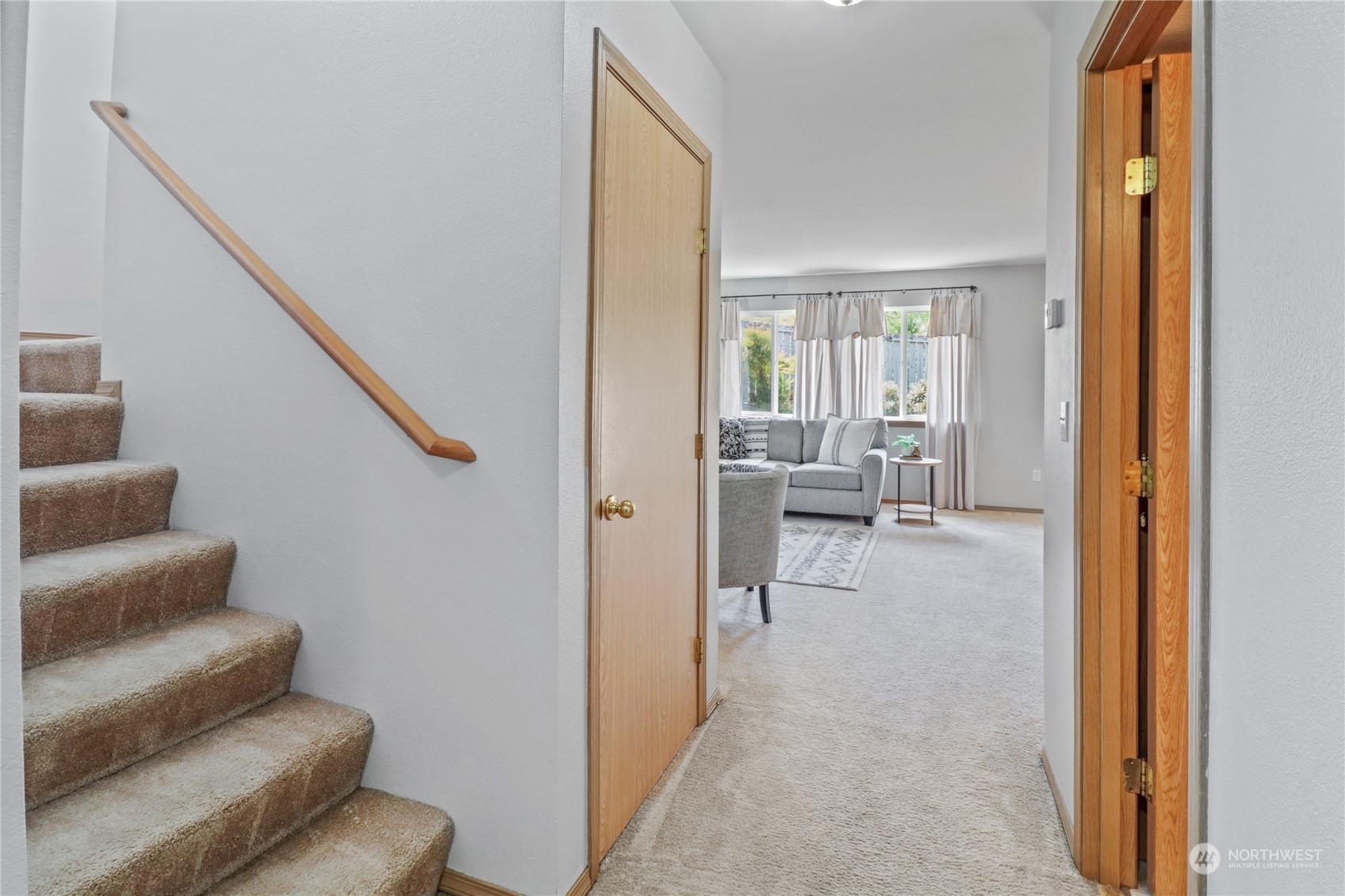 Property Photo: 903 Avalon Court SE WA 98513