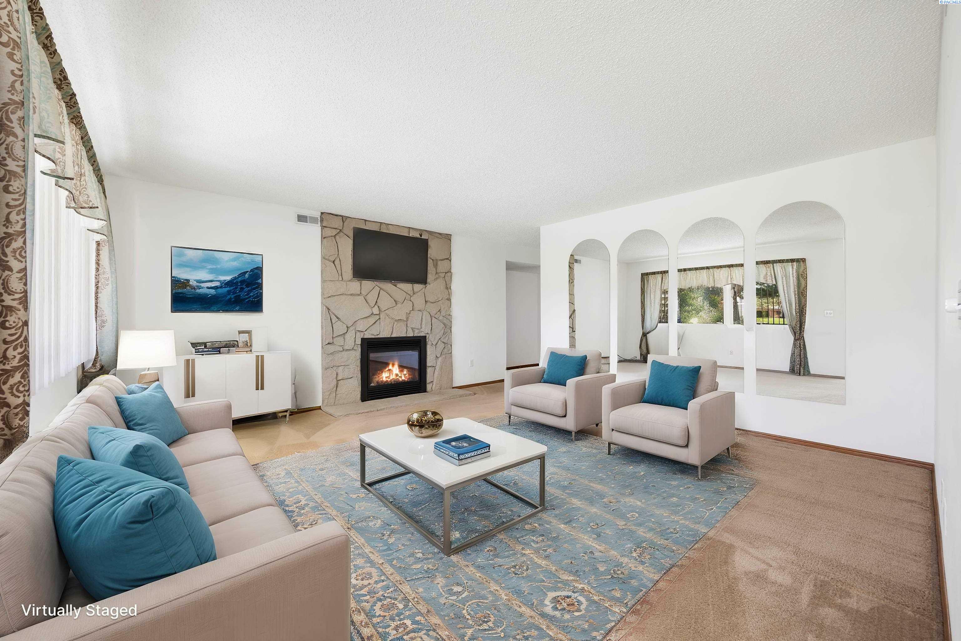 Property Photo: 2913 W John Day Ave A-103 WA 99336