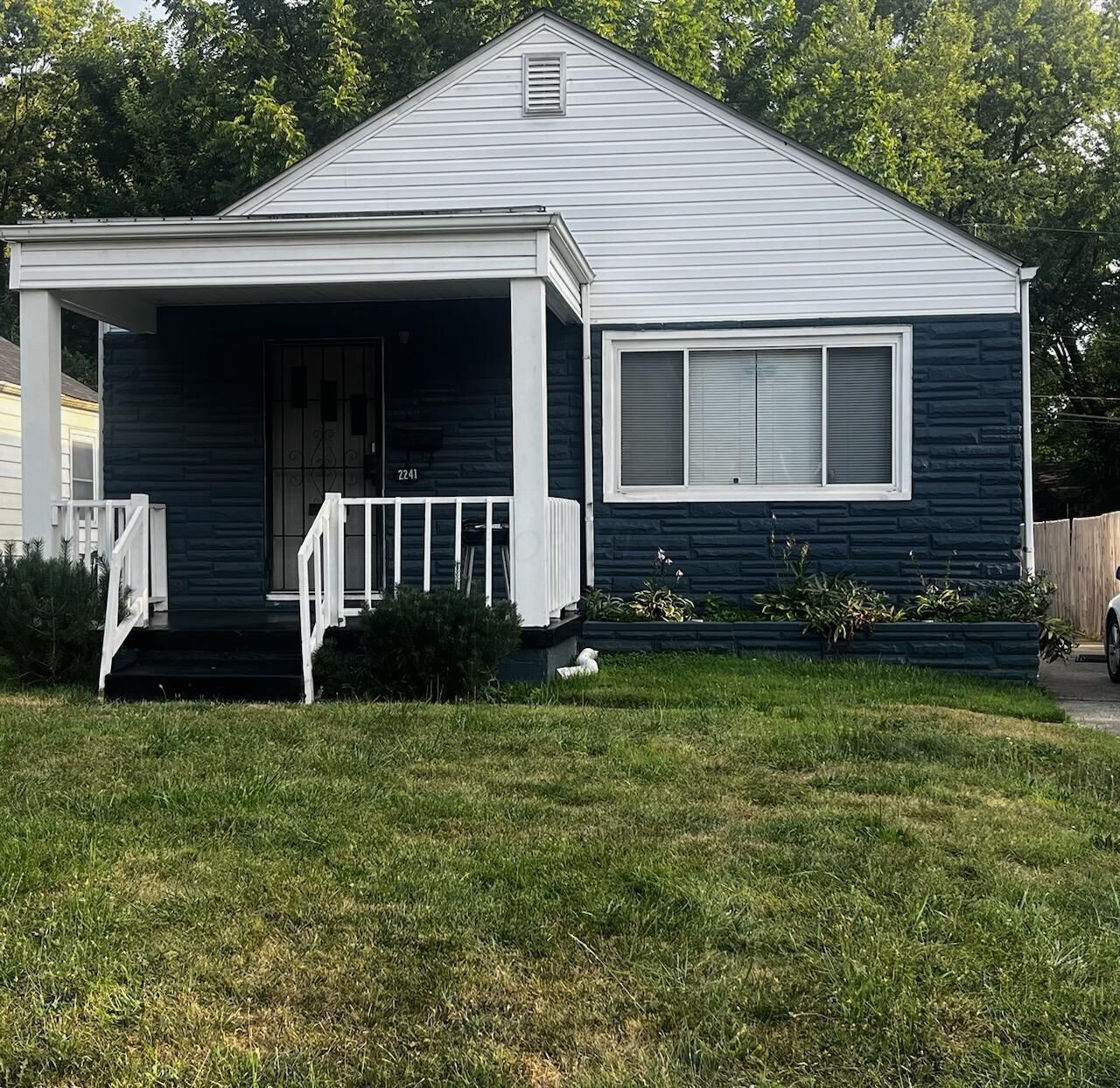 Property Photo:  2241 Dartmouth Avenue  OH 43219 