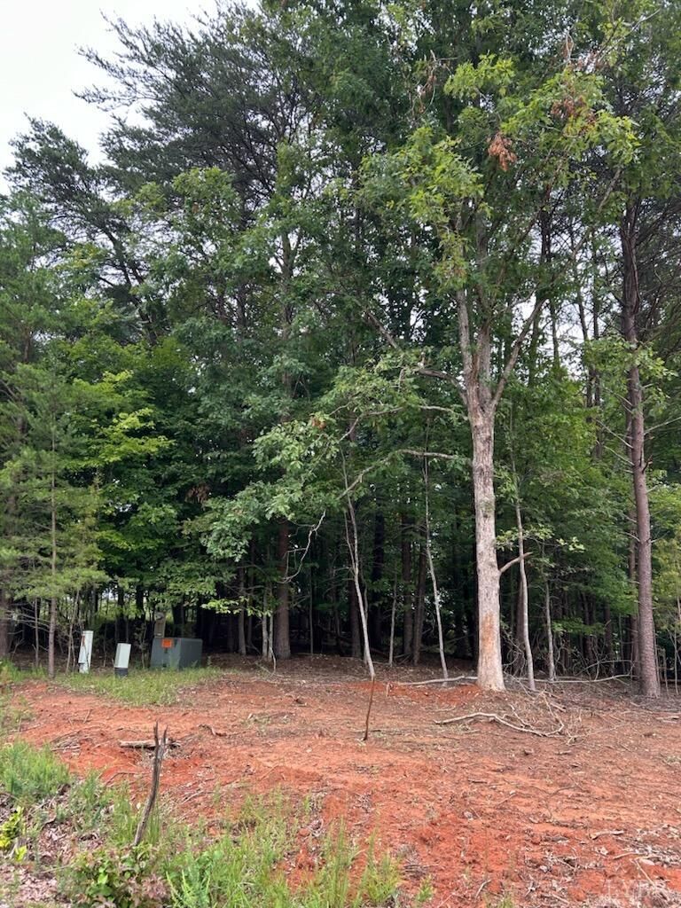 Property Photo:  9 Pointe O Woods Drive  VA 24104 