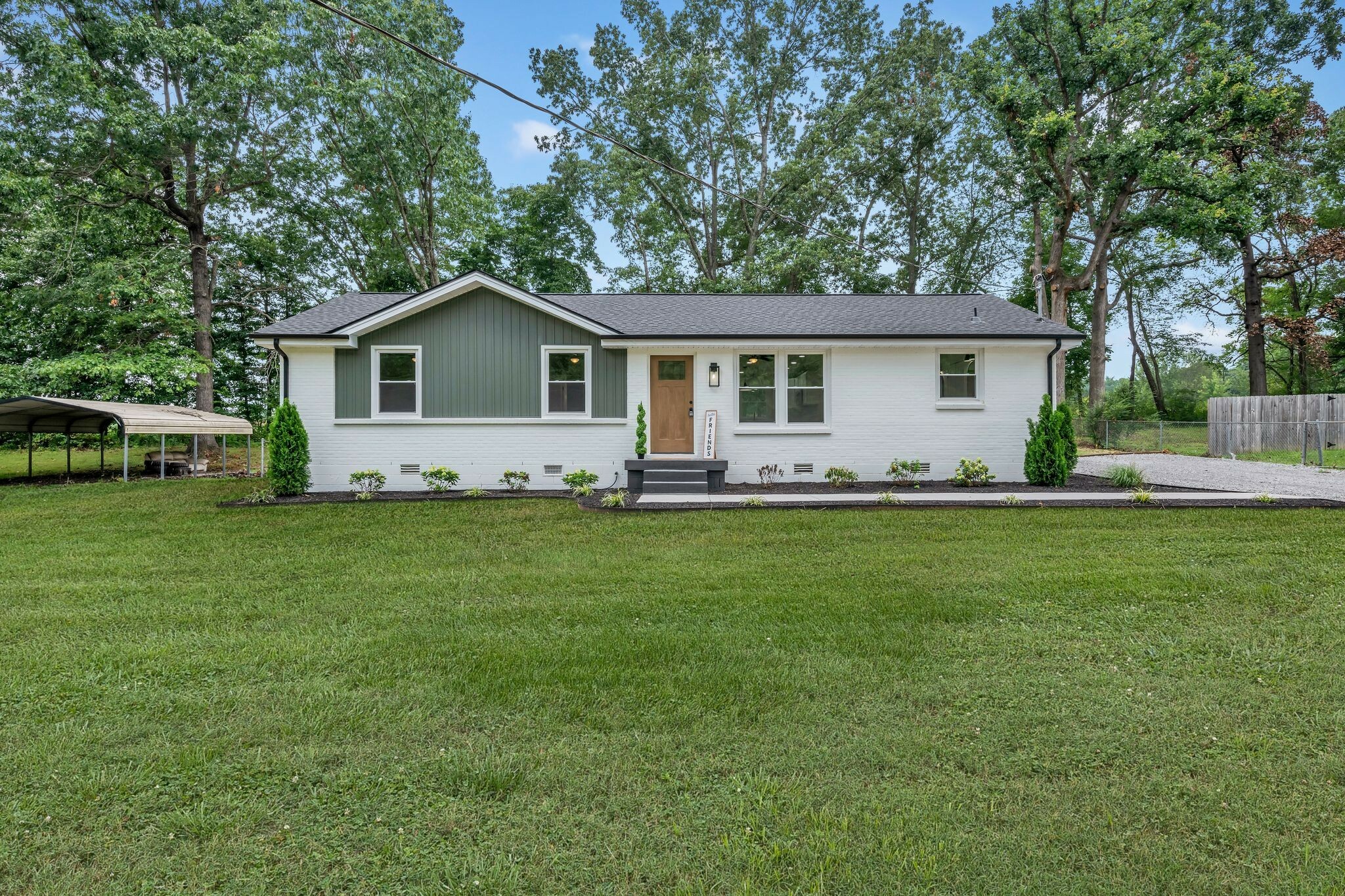 Property Photo:  209 Valleywood Dr  TN 37055 