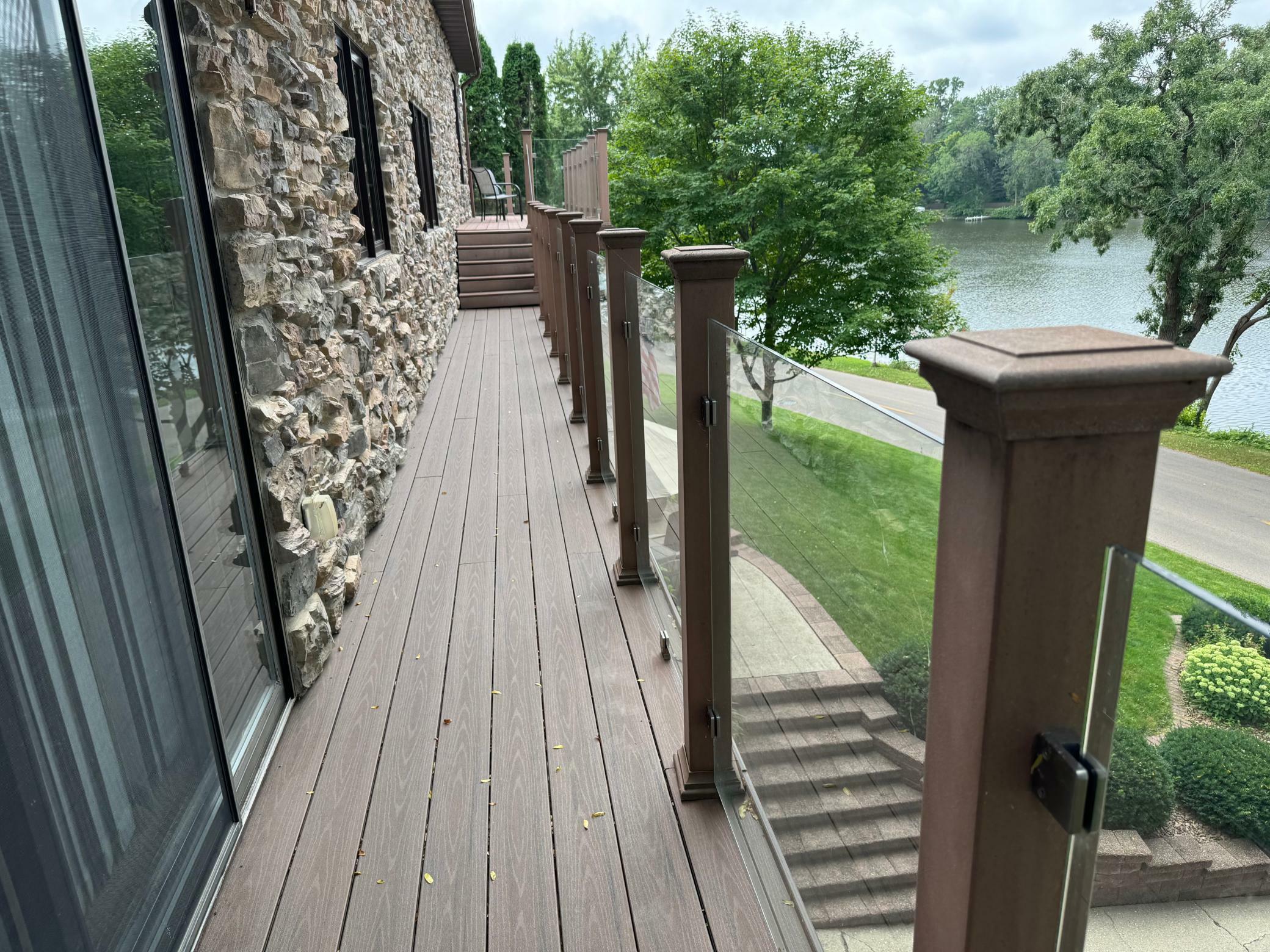 Property Photo:  1428 Edgewater Drive  MN 56007 