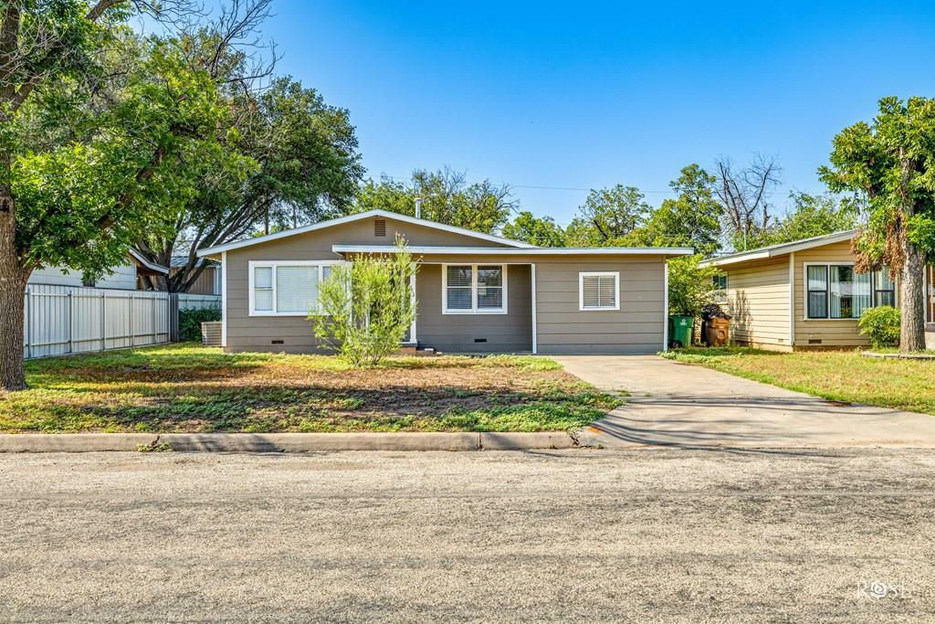 Property Photo:  125 Windham St  TX 76903 